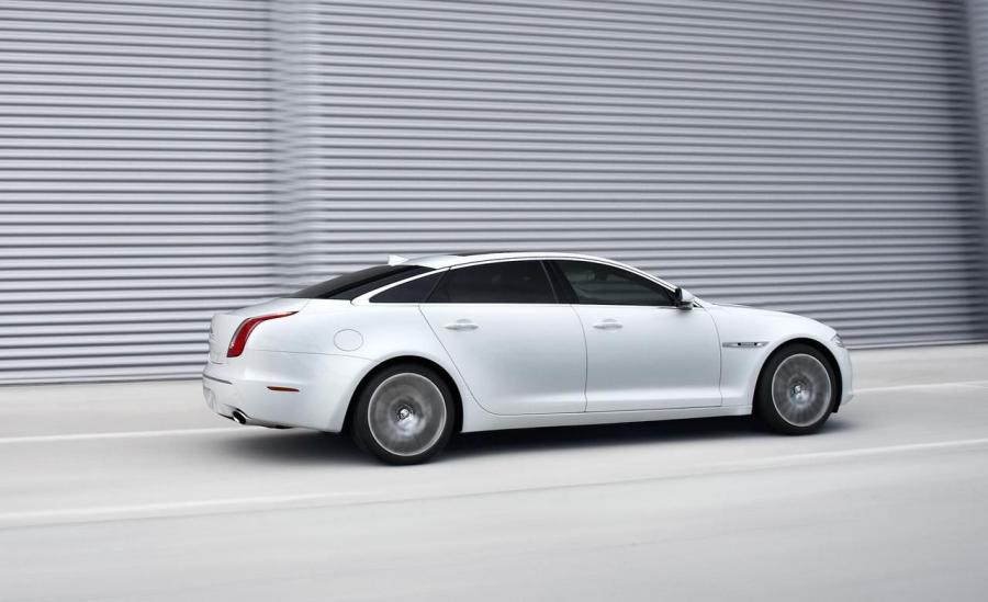  Jaguar XJ Ultimate 2013 года  (фото 24 из 29)